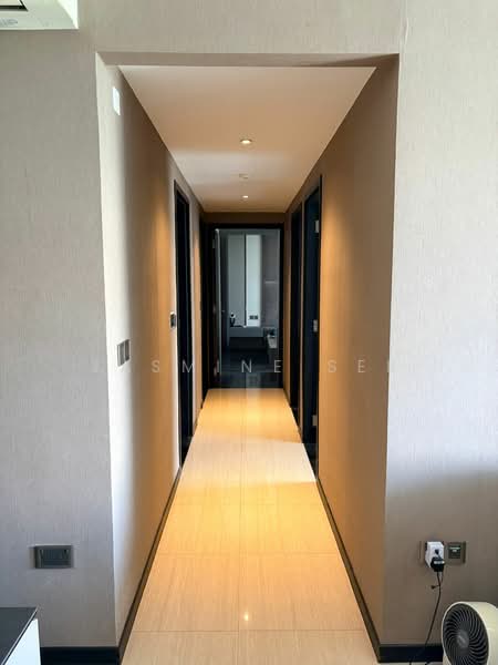FLO Residence, 5 Punggol Field Walk, 3 Bedrooms, 1,012 sqft, Apartment For Rent, by Jasmine See, 500185618 - Corridor - PropertyGuru.com.sg