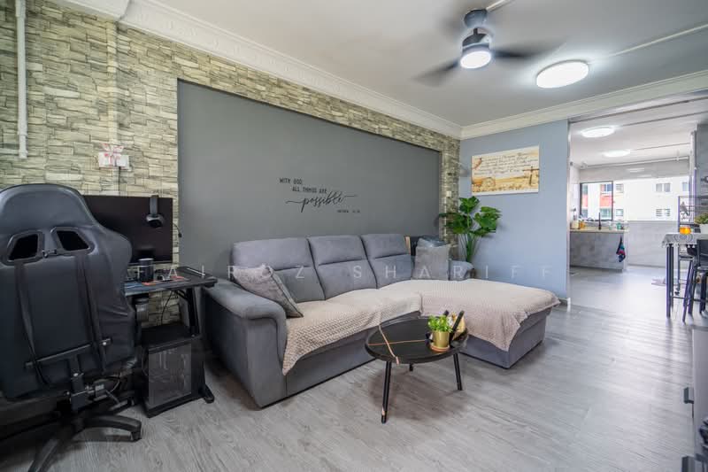 718 Yishun Street 71, 718 Yishun Street 71, 2 Bedrooms, 689 sqft, HDB Flat For Sale, by Fairoz Shariff, 500185629 - Living Room - PropertyGuru.com.sg