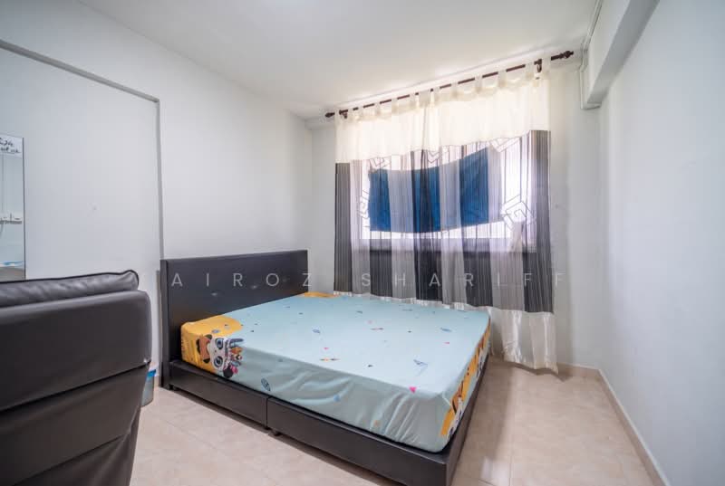 718 Yishun Street 71, 718 Yishun Street 71, 2 Bedrooms, 689 sqft, HDB Flat For Sale, by Fairoz Shariff, 500185629 - Bedroom - PropertyGuru.com.sg