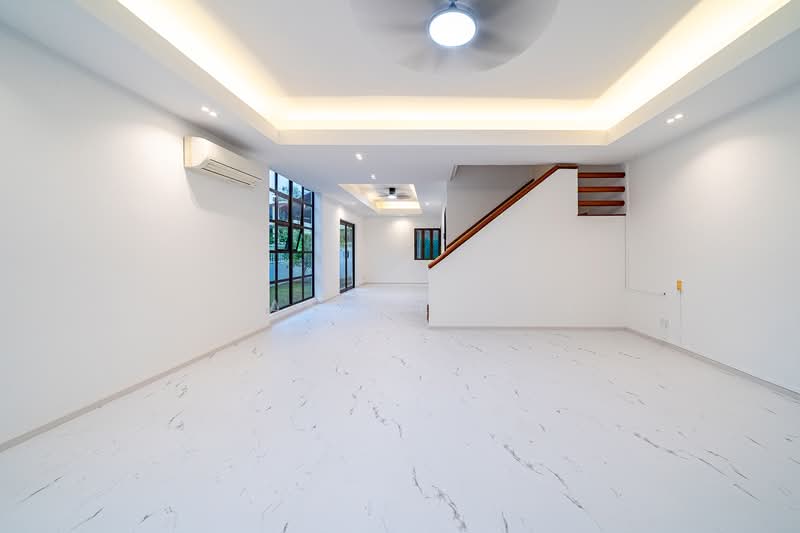 Minaret Walk, Minaret Walk, 5 Bedrooms, 2,500 sqft, Corner Terrace For Sale, by Tian Wenbin, 500185631 - Living Room - PropertyGuru.com.sg