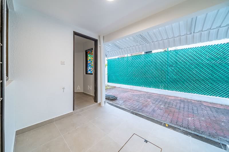 Minaret Walk, Minaret Walk, 5 Bedrooms, 2,500 sqft, Corner Terrace For Sale, by Tian Wenbin, 500185631 - Entrance - PropertyGuru.com.sg