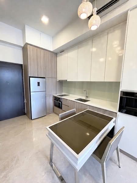 The Hillier, 6 Hillview Rise, 1 Bedroom, 624 sqft, Condominium For Rent, by Anthony Lee, 500185634 - Kitchen - PropertyGuru.com.sg