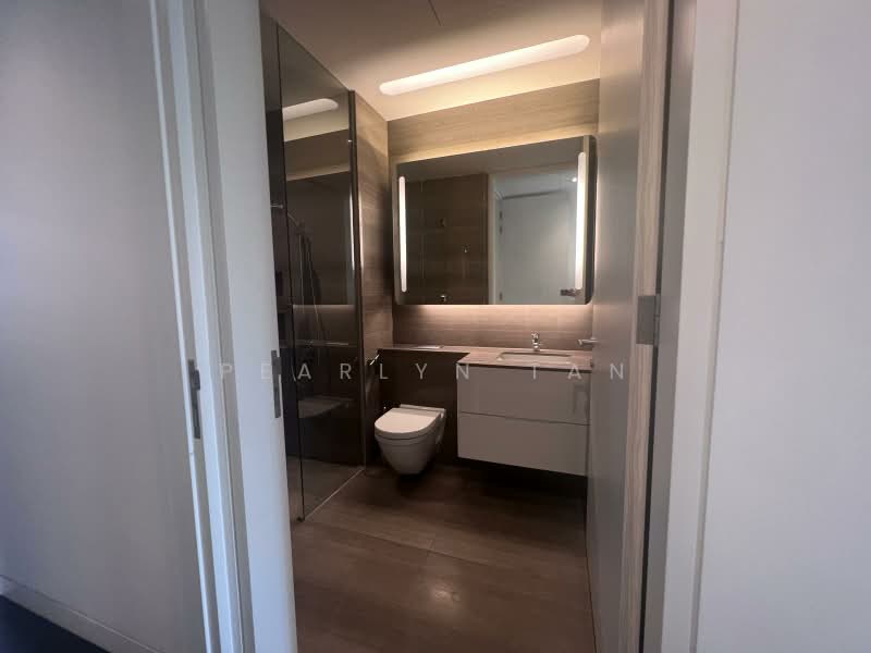 Lloyd SixtyFive, 65 Lloyd Road, 3 Bedrooms, 2,422 sqft, Condominium For Rent, by Pearlyn Tan, 500185636 - Bathroom - PropertyGuru.com.sg