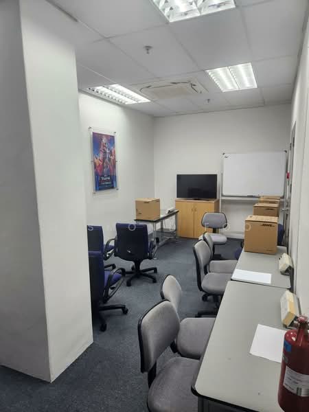 Fitted industrial in Macpherson Industrial Estate, 5 Kallang Sector, 2,551 sqft, Light Industrial (B1) For Rent, by Desmond Foo, 500185646 - Interior - CommercialGuru.com.sg