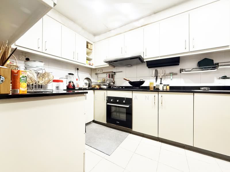 The Warren, 37 Choa Chu Kang Loop, 3 Bedrooms, 1,227 sqft, Apartment For Rent, by Jeen Tan, 500185672 - Kitchen - PropertyGuru.com.sg