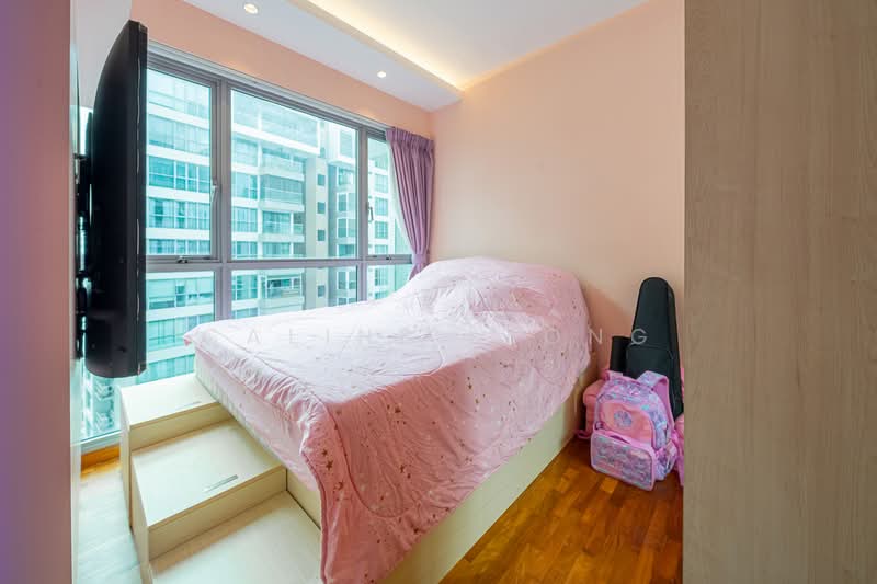 A Treasure Trove, 62 Punggol Walk, 2 Bedrooms, 915 sqft, Condominium For Sale, by Caline Leong, 500185681 - Bedroom - PropertyGuru.com.sg