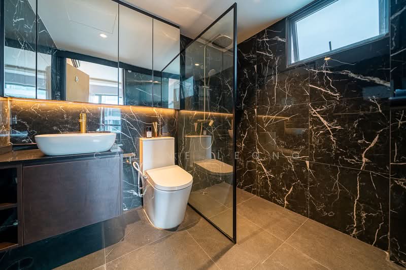 A Treasure Trove, 62 Punggol Walk, 2 Bedrooms, 915 sqft, Condominium For Sale, by Caline Leong, 500185681 - Bathroom - PropertyGuru.com.sg