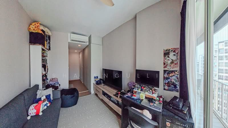 Watercolours, 25 Pasir Ris Link, 3 Bedrooms, 1,141 sqft, Executive Condominium For Sale, by Sha Angullia, 500185687 - Junior Master Bedroom - PropertyGuru.com.sg