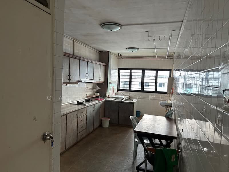 308 Clementi Avenue 4, 308 Clementi Avenue 4, 2 Bedrooms, 882 sqft, HDB Flat For Rent, by Gary H S Chua, 500185692 - Kitchen - PropertyGuru.com.sg
