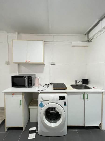 164 Stirling Road, 164 Stirling Road, 2 Bedrooms, 700 sqft, HDB Flat For Rent, by Caden Wan, 500185696 - Kitchen - PropertyGuru.com.sg