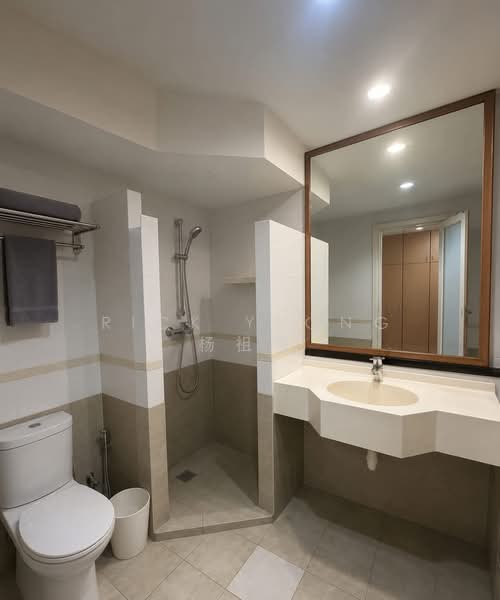 The Floravale, 218 Westwood Avenue, Room Rental, 200 sqft, Executive Condominium For Rent, by Rick Yeong 杨祖耀, 500185711 - Bathroom - PropertyGuru.com.sg