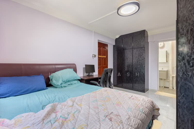 337 Clementi Avenue 2, 337 Clementi Avenue 2, 3 Bedrooms, 1,281 sqft, HDB Flat For Sale, by Haikal Nash, 500185712 - Bedroom - PropertyGuru.com.sg