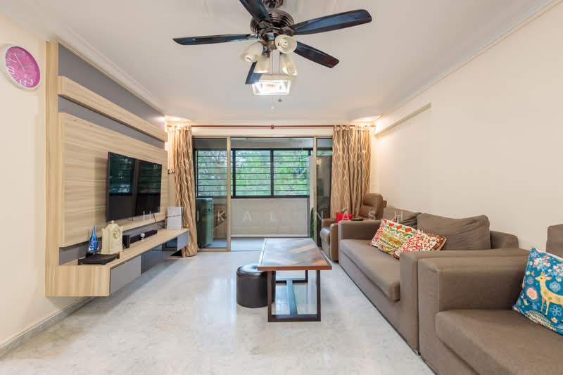 337 Clementi Avenue 2, 337 Clementi Avenue 2, 3 Bedrooms, 1,281 sqft, HDB Flat For Sale, by Haikal Nash, 500185712 - Living Room - PropertyGuru.com.sg