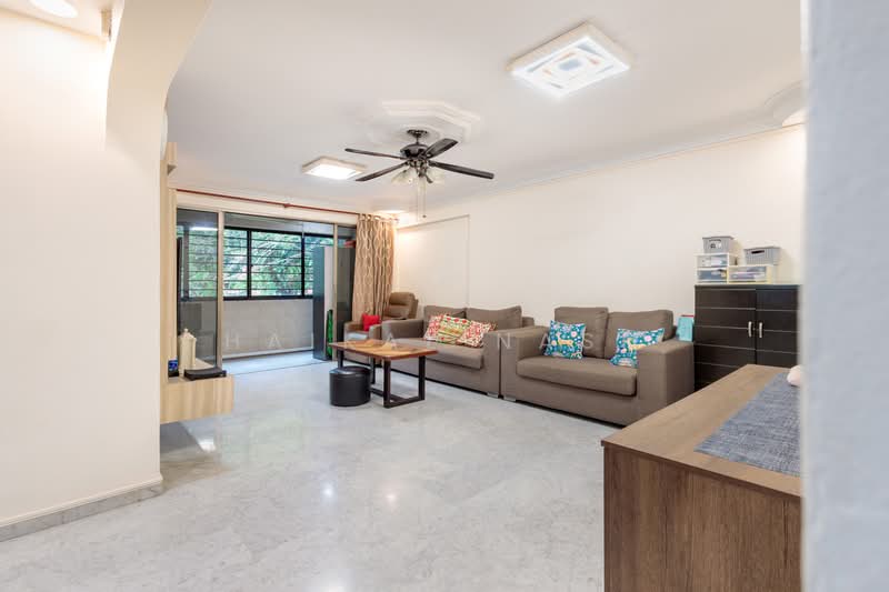 337 Clementi Avenue 2, 337 Clementi Avenue 2, 3 Bedrooms, 1,281 sqft, HDB Flat For Sale, by Haikal Nash, 500185712 - Living Room - PropertyGuru.com.sg