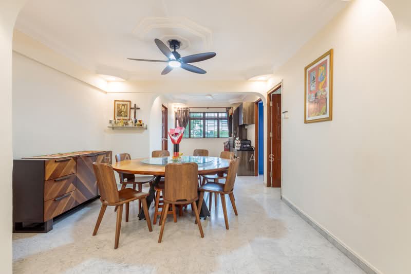 337 Clementi Avenue 2, 337 Clementi Avenue 2, 3 Bedrooms, 1,281 sqft, HDB Flat For Sale, by Haikal Nash, 500185712 - Dining Room - PropertyGuru.com.sg