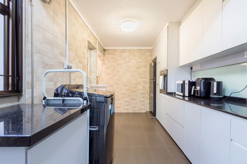 337 Clementi Avenue 2, 337 Clementi Avenue 2, 3 Bedrooms, 1,281 sqft, HDB Flat For Sale, by Haikal Nash, 500185712 - Kitchen - PropertyGuru.com.sg
