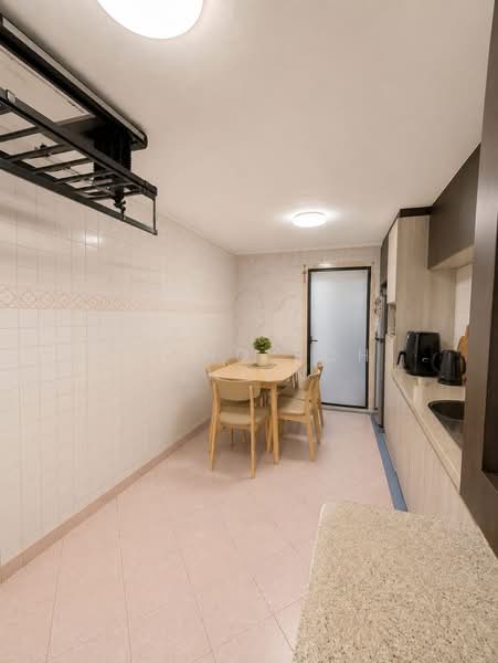 1km PLMGS, Avenue 1, 2 Bedrooms, 721 sqft, HDB Flat For Sale, by Tiong Poh Shien, 500185721 - Kitchen - PropertyGuru.com.sg