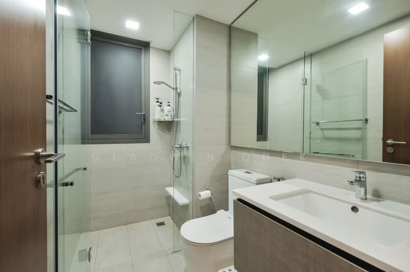 Bellewoods, 110 Woodlands Avenue 5, 3 Bedrooms, 1,249 sqft, Executive Condominium For Sale, by Gladwin Quek, 500185732 - Bathroom - PropertyGuru.com.sg