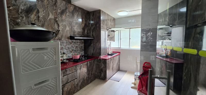 559 Jurong West Street 42, 559 Jurong West Street 42, 3 Bedrooms, 1,474 sqft, HDB Flat For Sale, by Kevin Aw 胡锦胜, 500185735 - Kitchen - PropertyGuru.com.sg