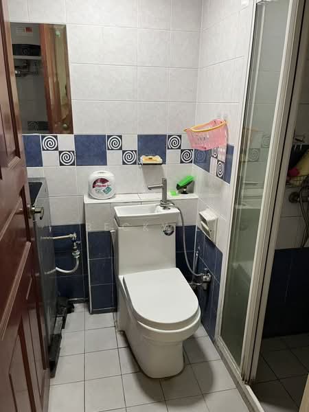 677C Jurong West Street 64, 677C Jurong West Street 64, Room Rental, 180 sqft, HDB Flat For Rent, by Becky Li, 500185744 - Bathroom - PropertyGuru.com.sg