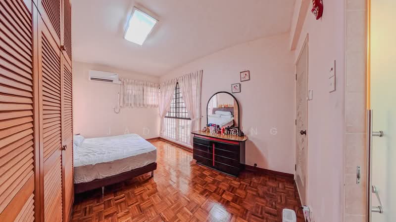 Bullion Park, 168 Lentor Loop, 3 Bedrooms, 1,259 sqft, Condominium For Sale, by Jadis Wong, 500185746 - Master Bedroom - PropertyGuru.com.sg