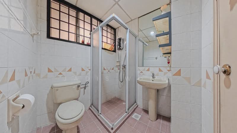 Bullion Park, 168 Lentor Loop, 3 Bedrooms, 1,259 sqft, Condominium For Sale, by Jadis Wong, 500185746 - Bathroom - PropertyGuru.com.sg