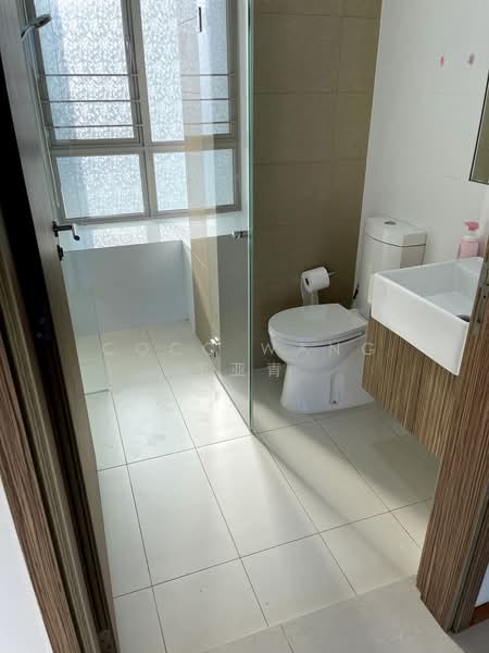 Trevista, 25 Lorong 3 Toa Payoh, 3 Bedrooms, 1,280 sqft, Condominium For Sale, by Coco Wang 王亚青, 500185753 - Bathroom - PropertyGuru.com.sg