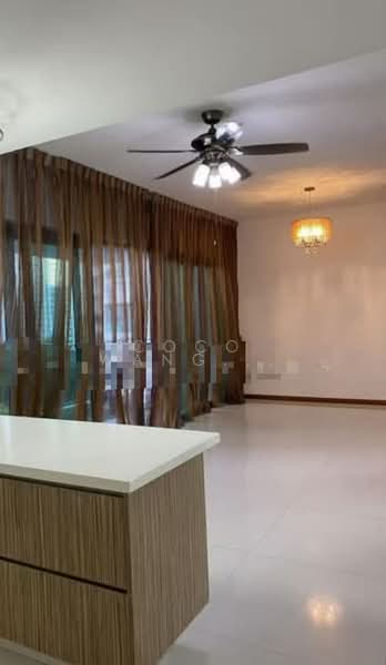 Trevista, 25 Lorong 3 Toa Payoh, 3 Bedrooms, 1,280 sqft, Condominium For Sale, by Coco Wang 王亚青, 500185753 - Living Room - PropertyGuru.com.sg