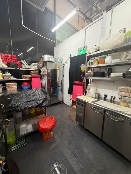 Vision Exchange, 2 Venture Drive, 506 sqft, Food & Beverage For Rent, by Renick Chua, 500185756 - Kitchen - CommercialGuru.com.sg
