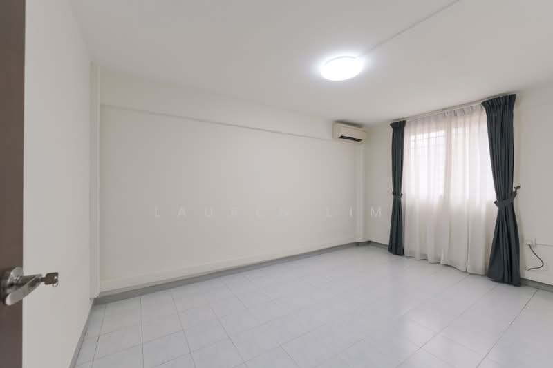98 Commonwealth Crescent, 98 Commonwealth Crescent, 2 Bedrooms, 635 sqft, HDB Flat For Sale, by Lauren Lim, 500185761 - Bedroom 1 - PropertyGuru.com.sg