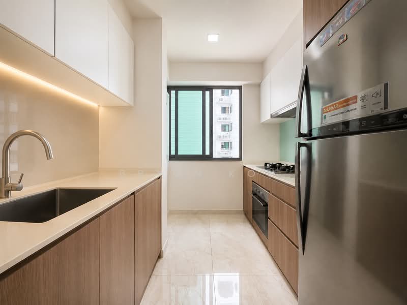 Kingsford Waterbay, 72 Upper Serangoon View, 4 Bedrooms, 1,109 sqft, Condominium For Sale, by Bryan Koh, 500185765 - Kitchen - PropertyGuru.com.sg