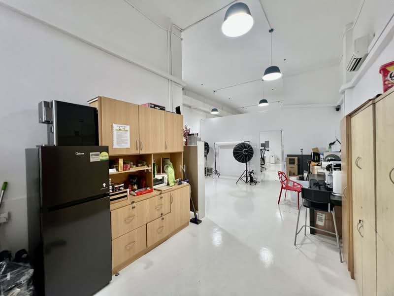 T-Space, 1 Tampines North Drive 1, 1,200 sqft, Factory / Workshop (B2) For Rent, by Ezline Lee, 500185771 - Interior - CommercialGuru.com.sg