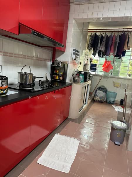 124 Pasir Ris Street 11, 124 Pasir Ris Street 11, 3 Bedrooms, 1,130 sqft, HDB Flat For Sale, by Ryan Wong, 500185772 - Kitchen - PropertyGuru.com.sg