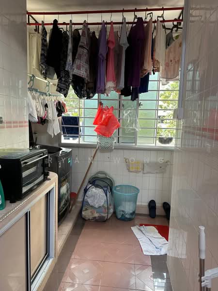 124 Pasir Ris Street 11, 124 Pasir Ris Street 11, 3 Bedrooms, 1,130 sqft, HDB Flat For Sale, by Ryan Wong, 500185772 - Balcony - PropertyGuru.com.sg