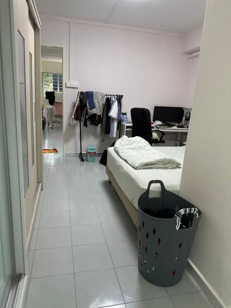124 Pasir Ris Street 11, 124 Pasir Ris Street 11, 3 Bedrooms, 1,130 sqft, HDB Flat For Sale, by Ryan Wong, 500185772 - Bedroom - PropertyGuru.com.sg