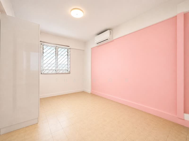 404 Ang Mo Kio Avenue 10, 404 Ang Mo Kio Avenue 10, 2 Bedrooms, 721 sqft, HDB Flat For Sale, by Shawa G B, 500185778 - Common bedroom - PropertyGuru.com.sg