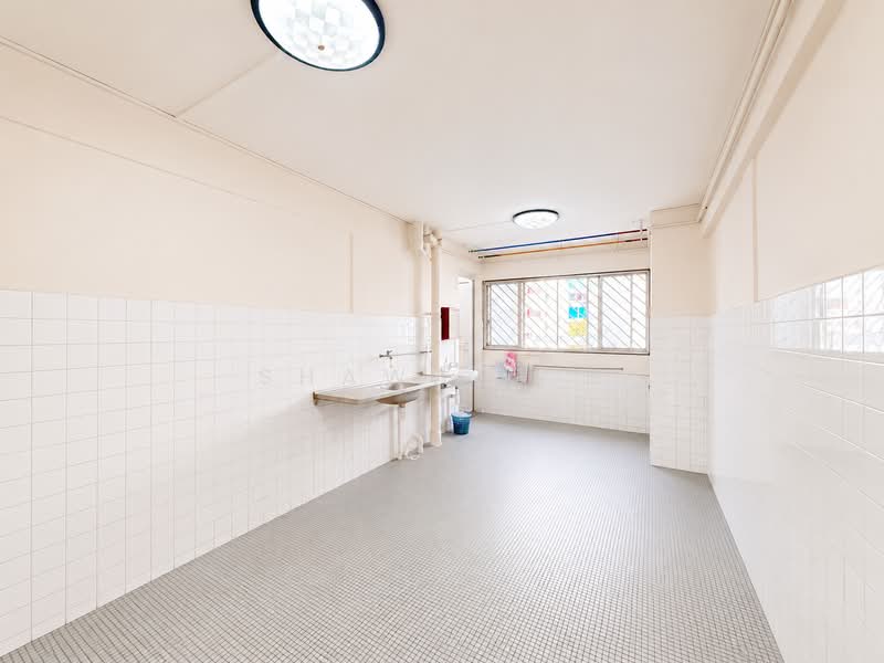 404 Ang Mo Kio Avenue 10, 404 Ang Mo Kio Avenue 10, 2 Bedrooms, 721 sqft, HDB Flat For Sale, by Shawa G B, 500185778 - Kitchen - PropertyGuru.com.sg