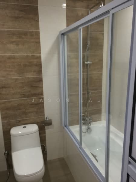 Jalan jambu mawar, , 4 Bedrooms, 2,400 sqft, Semi-Detached House For Rent, by Jason Lau, 500185779 - Bathroom - PropertyGuru.com.sg