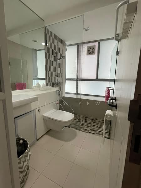 Southbank, 881 North Bridge Road, 2 Bedrooms, 969 sqft, Condominium For Rent, by Juvy Yew, 500185781 - Bathroom - PropertyGuru.com.sg
