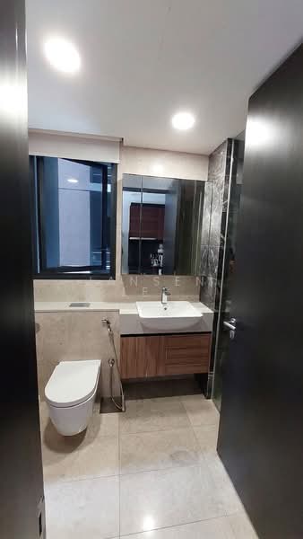 Pullman Residences, 18 Dunearn Road, 1 Bedroom, 463 sqft, Condominium For Rent, by Jansen Lee, 500185794 - Bathroom - PropertyGuru.com.sg