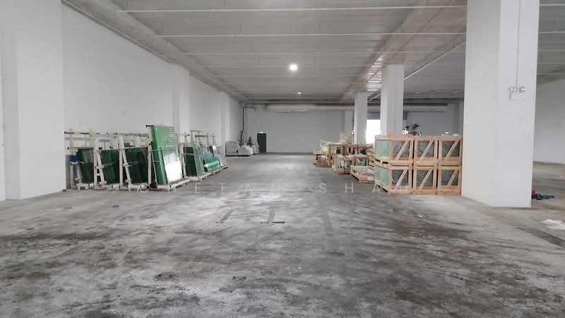 LINER, 1 Tuas Bay Close, 12,238 sqft, Factory / Workshop (B2) For Rent, by Chetan Shah, 500185808 - Interior - CommercialGuru.com.sg