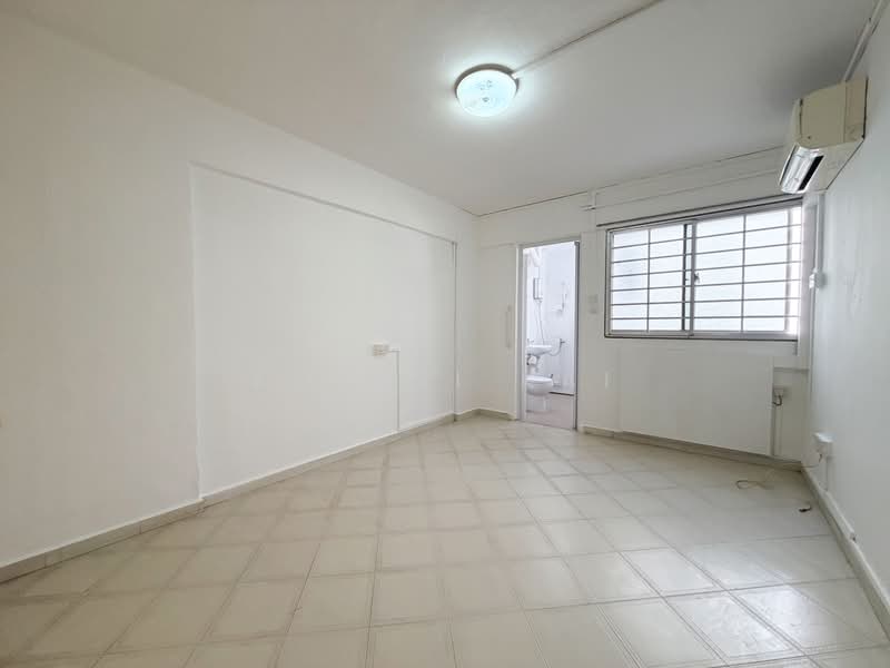 675 Hougang Avenue 8, 675 Hougang Avenue 8, 3 Bedrooms, 904 sqft, HDB Flat For Sale, by KOH SI KAI, 500185825 - Interior - PropertyGuru.com.sg