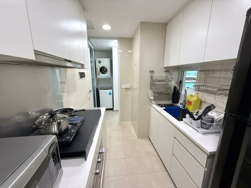 Luxe Ville, 338 Pasir Panjang Road, Room Rental, 150 sqft, Condominium For Rent, by Sean Ong, 500185830 - Kitchen - PropertyGuru.com.sg