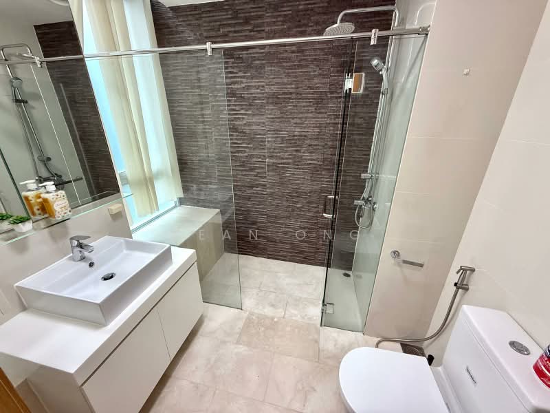 Luxe Ville, 338 Pasir Panjang Road, Room Rental, 150 sqft, Condominium For Rent, by Sean Ong, 500185830 - Bathroom - PropertyGuru.com.sg