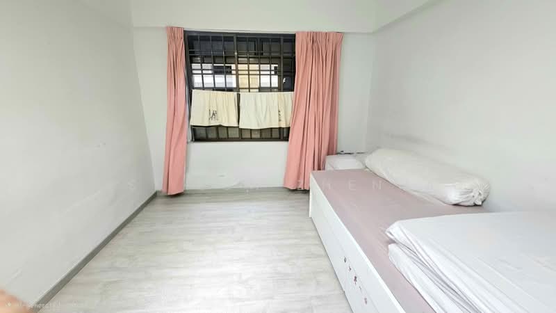 710 Hougang Avenue 2, 710 Hougang Avenue 2, 3 Bedrooms, 1,054 sqft, HDB Flat For Sale, by Jose Loh Zhenhao, 500185831 - Bedroom - PropertyGuru.com.sg