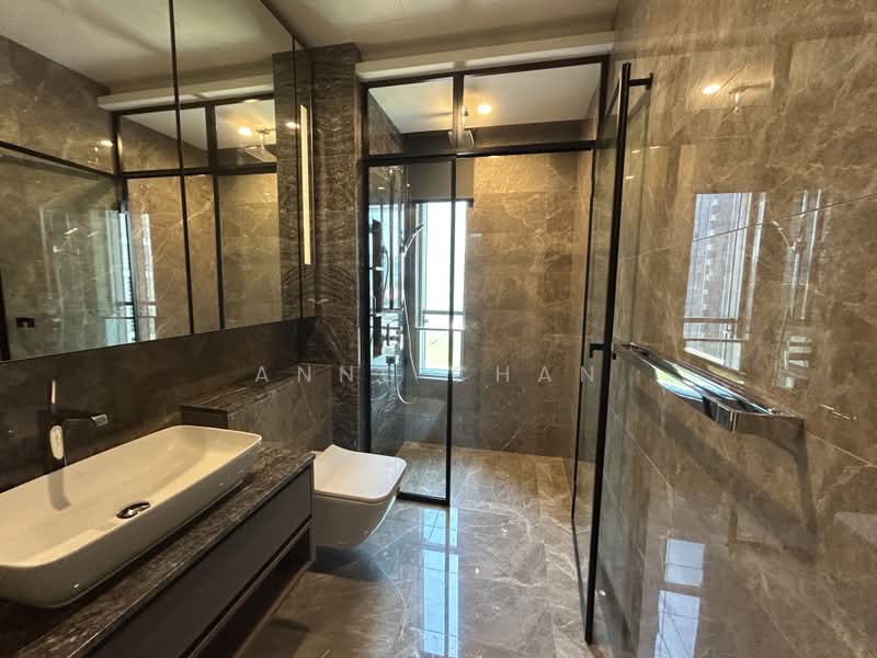 Boulevard 88, 86 Orchard Boulevard, 3 Bedrooms, 1,776 sqft, Condominium For Rent, by Anne Chan, 500185832 - Bathroom - PropertyGuru.com.sg