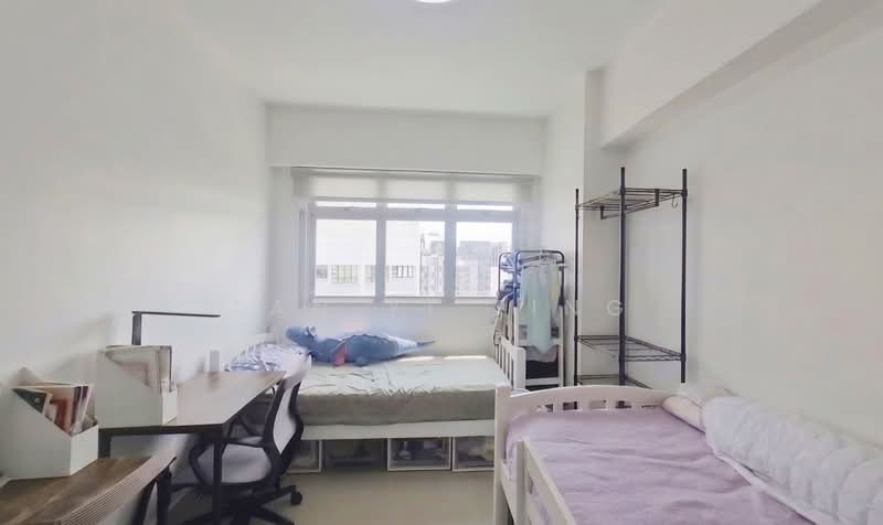 416A Fernvale Link, 416A Fernvale Link, 3 Bedrooms, 1,001 sqft, HDB Flat For Sale, by Tan Yi Ting, 500185835 - Bedroom 1 - PropertyGuru.com.sg