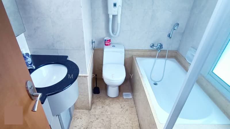 Queens, 12 Stirling Road, Room Rental, 150 sqft, Condominium For Rent, by Maple Yap, 500185836 - MBR5 Bathroom - PropertyGuru.com.sg