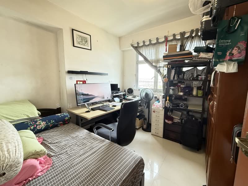 561B Jurong West Street 42, 561B Jurong West Street 42, 2 Bedrooms, 731 sqft, HDB Flat For Sale, by Shirley Wong, 500185843 - Bedroom - PropertyGuru.com.sg