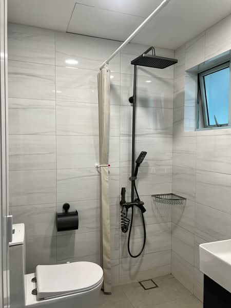 Gloucester Mansions, 10 Newton Road, 2 Bedrooms, 883 sqft, Condominium For Rent, by Emily Lai, 500185861 - Bathroom - PropertyGuru.com.sg